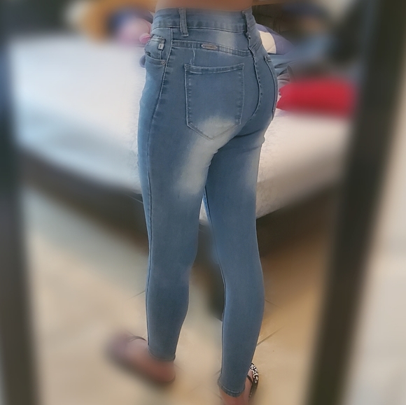 Jeans - Picture 3 of 3